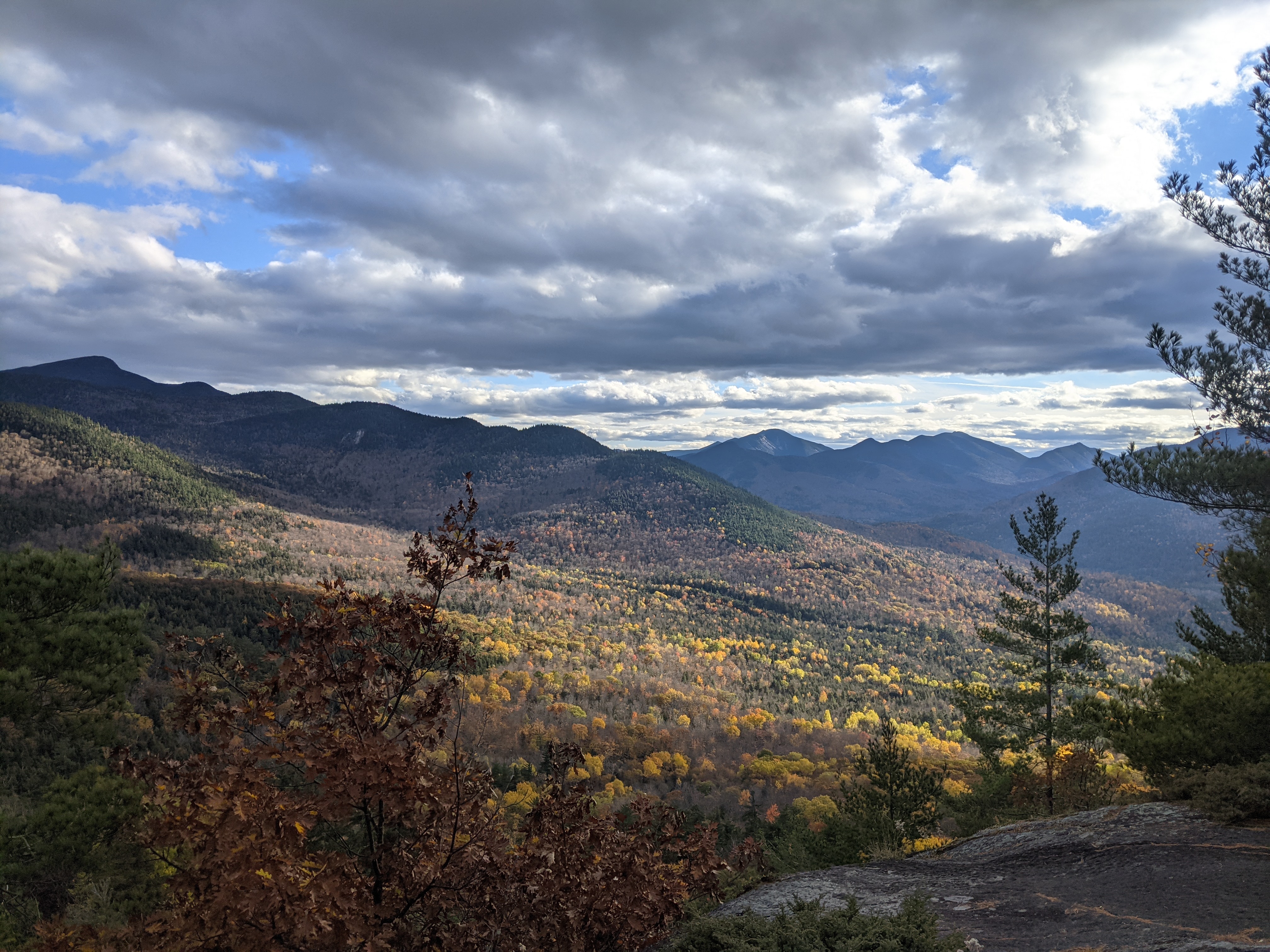 A view of fall foliage from the top of Baxter Mountain.